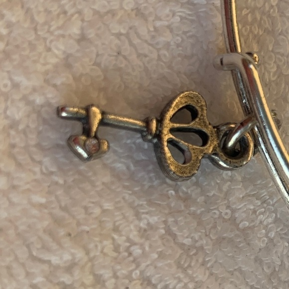 Alex and Ani Crystal Accent Key Charm Bracelet Silver Finish 2”- 3.5” - Picture 3 of 4